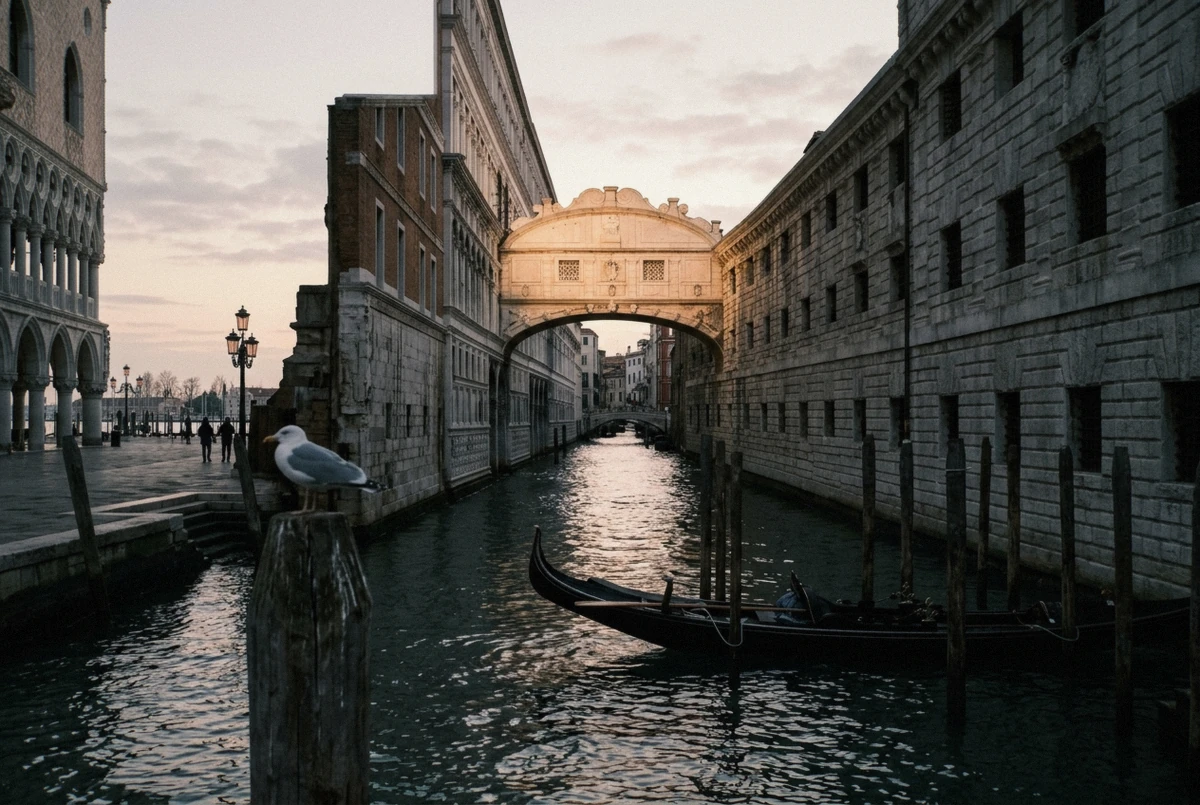 The Bridge of Sighs framed between palace walls on a quiet morning, a classic Venice photoshoot frame
